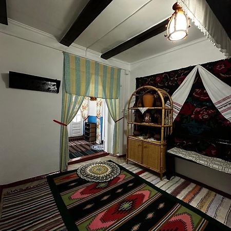 Bed and Breakfast La Madalina à Selemet Extérieur photo